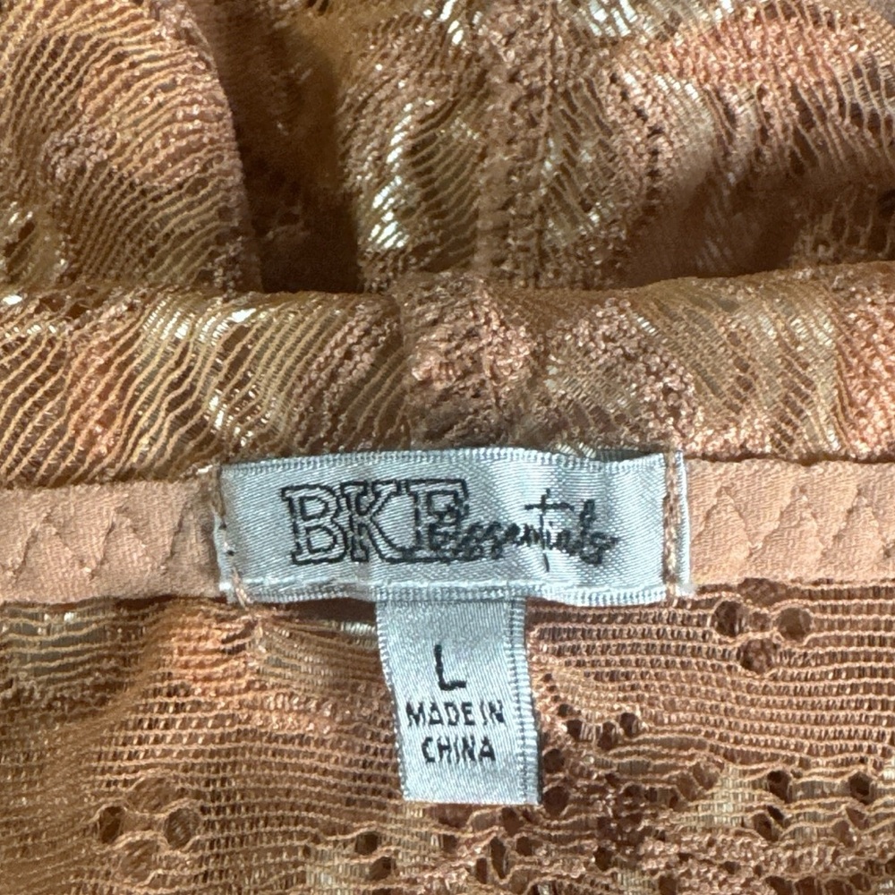 BKE Floral Lace Bralette in Tan - Picture 3 of 9